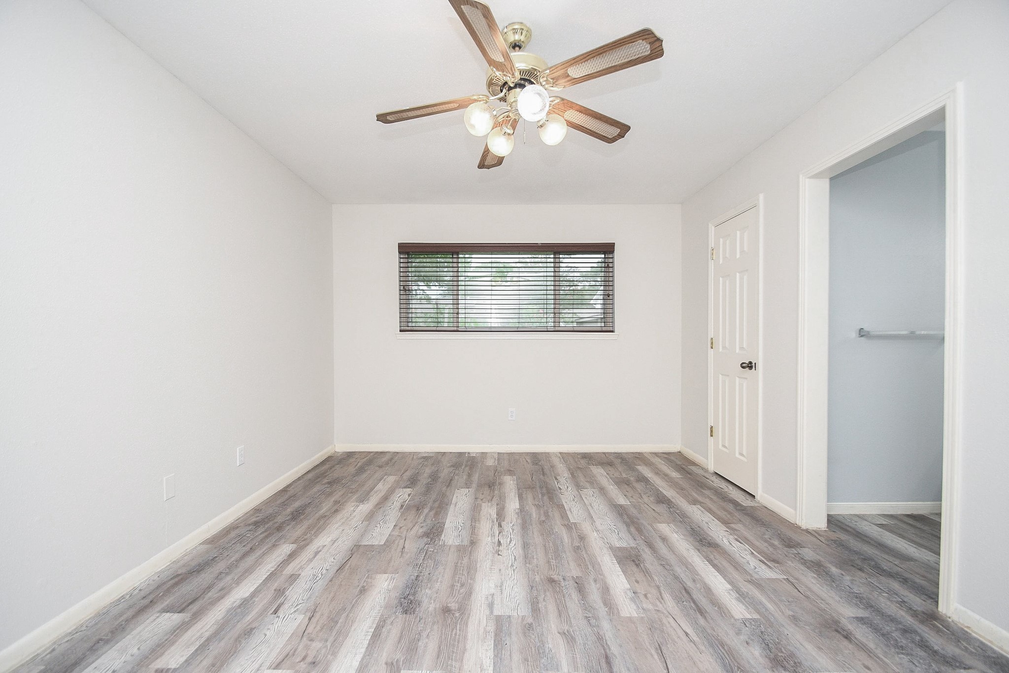 11915 N Hanworth Drive Property Photo 15
