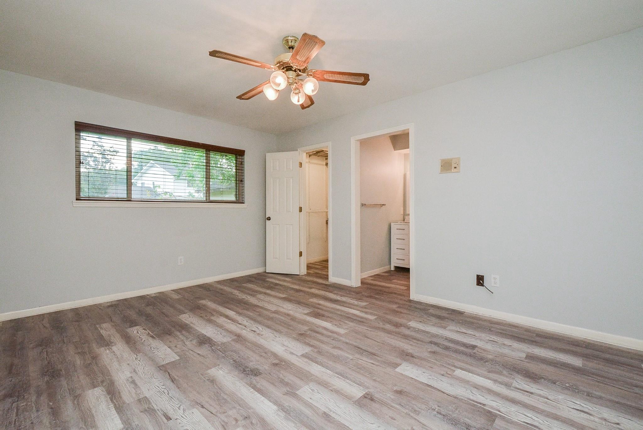 11915 N Hanworth Drive Property Photo 17