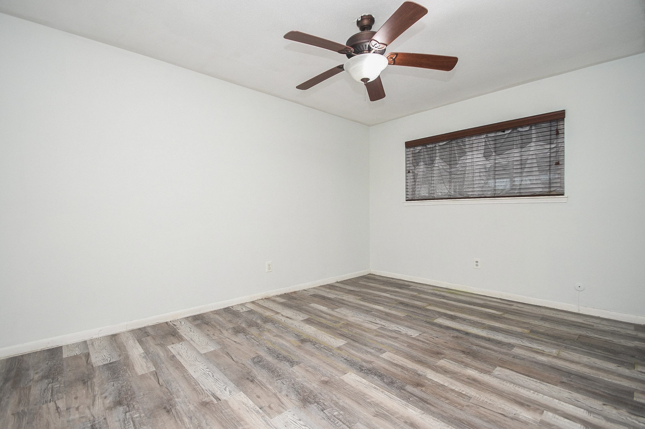 11915 N Hanworth Drive Property Photo 21
