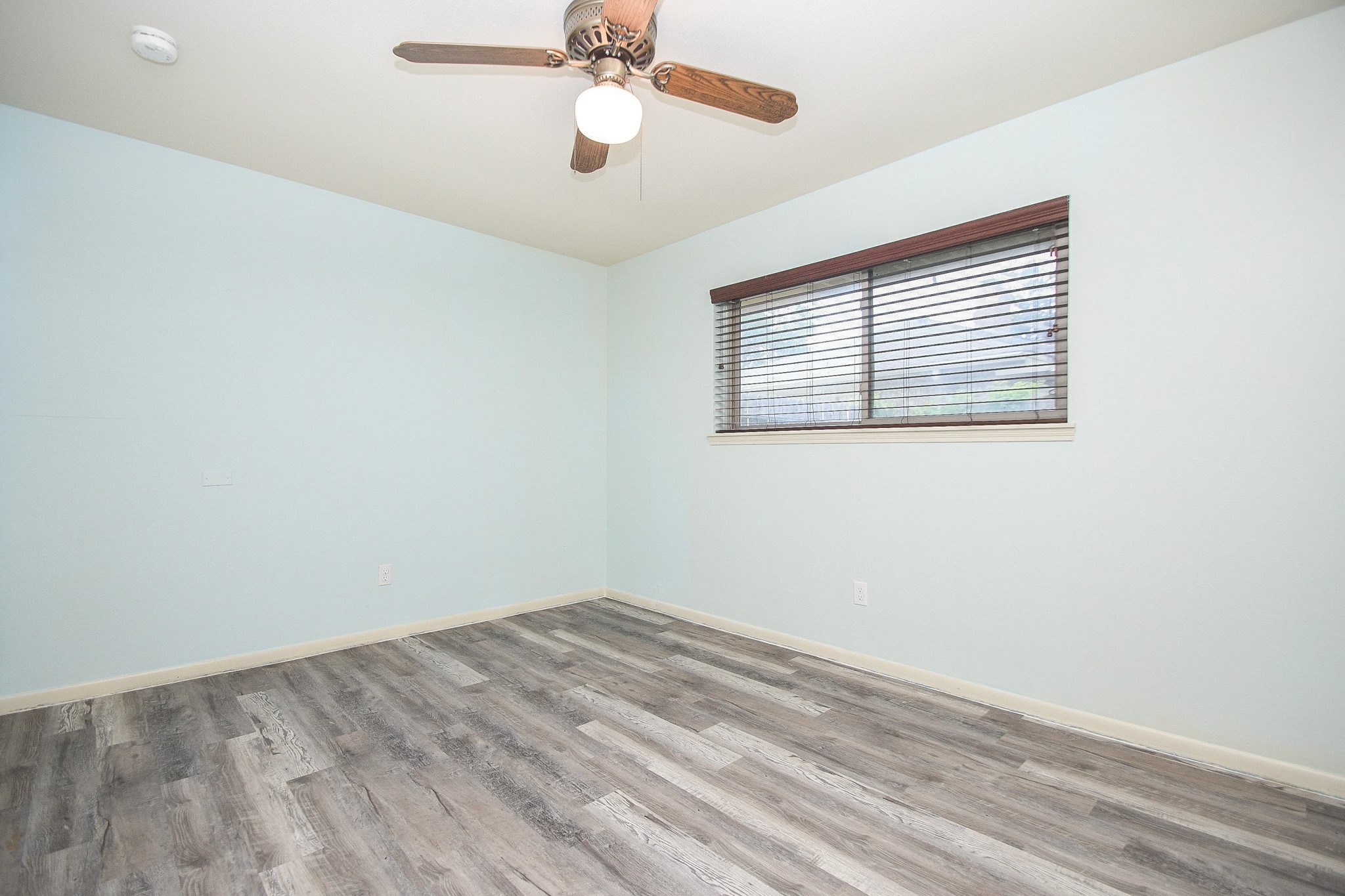 11915 N Hanworth Drive Property Photo 24
