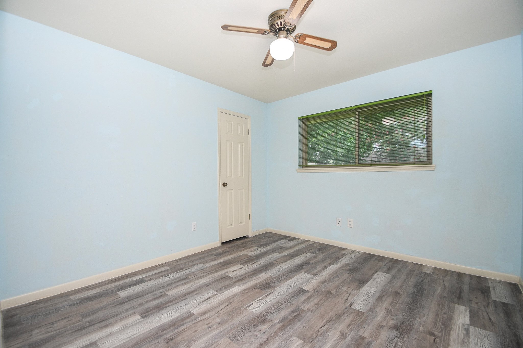 11915 N Hanworth Drive Property Photo 31