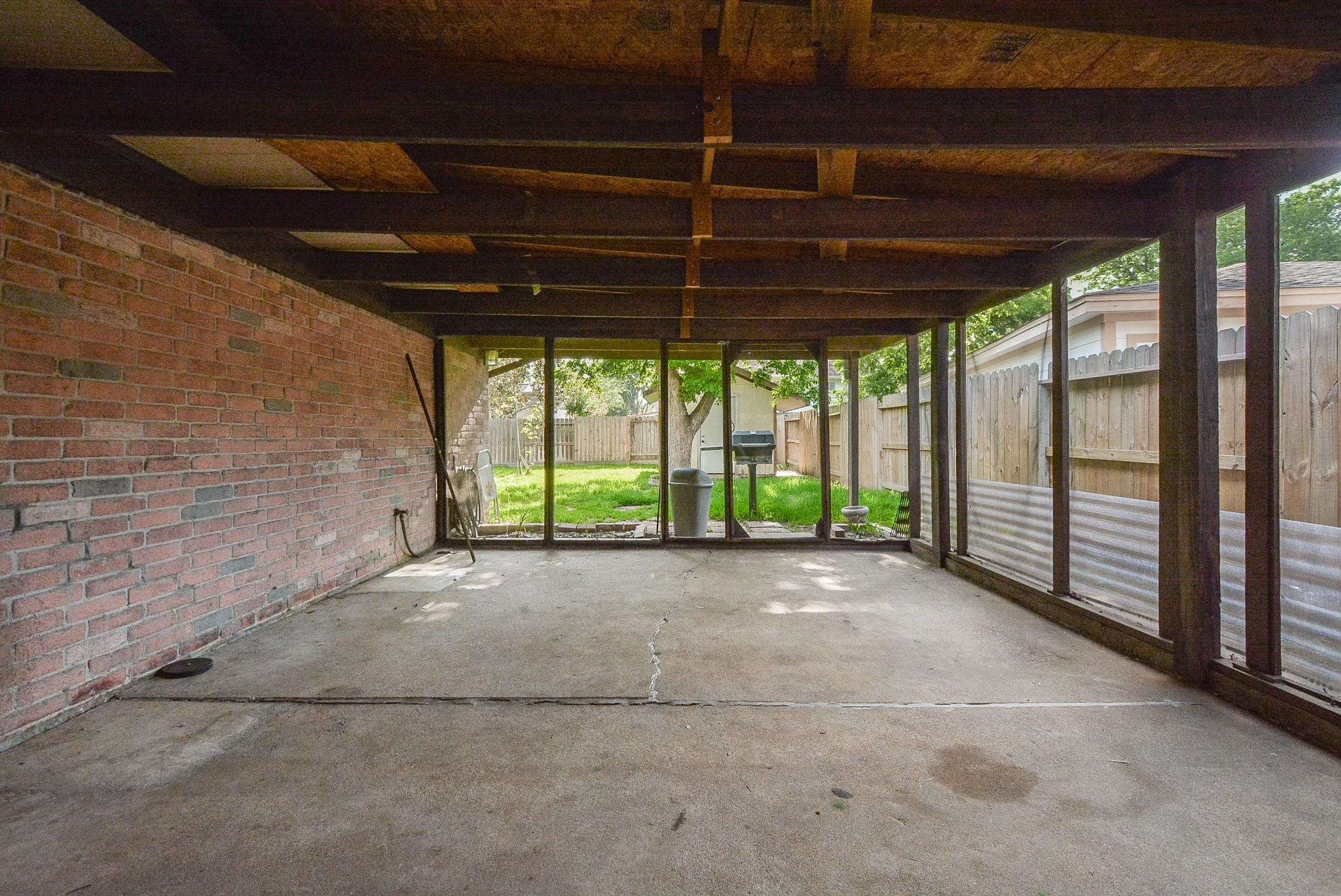 11915 N Hanworth Drive Property Photo 34
