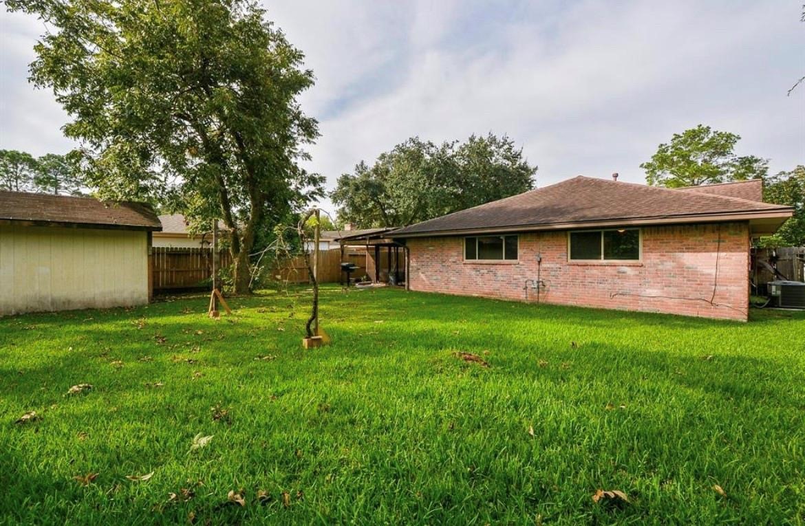 11915 N Hanworth Drive Property Photo 35