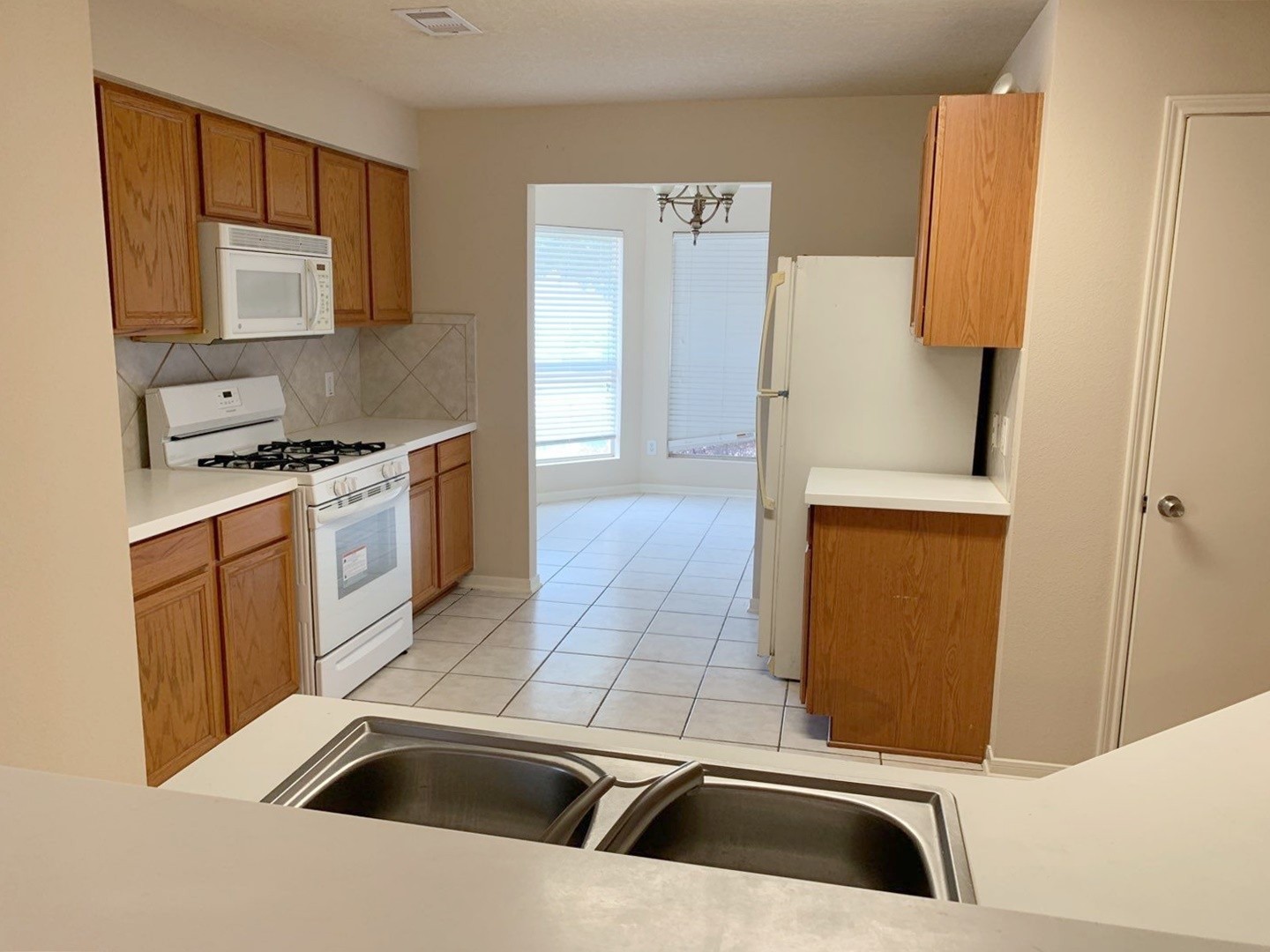 2747 Lofty Elm Property Photo 5