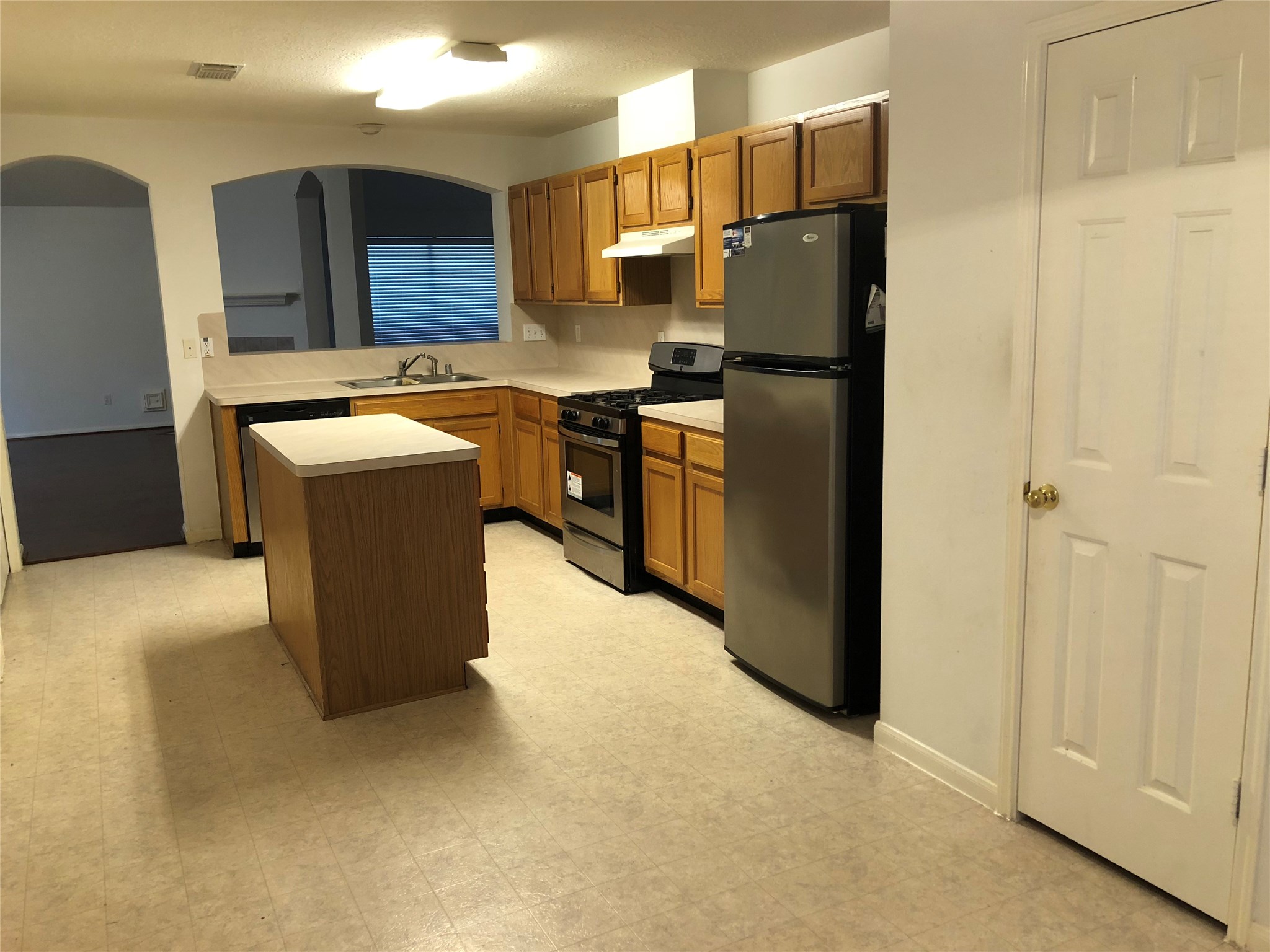 23706 Cansfield Way Property Photo 5