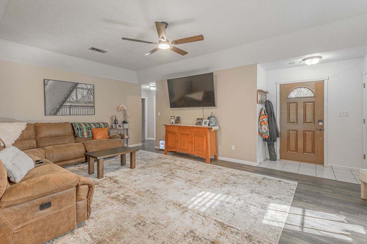 2203 Shannon Drive Property Photo 5