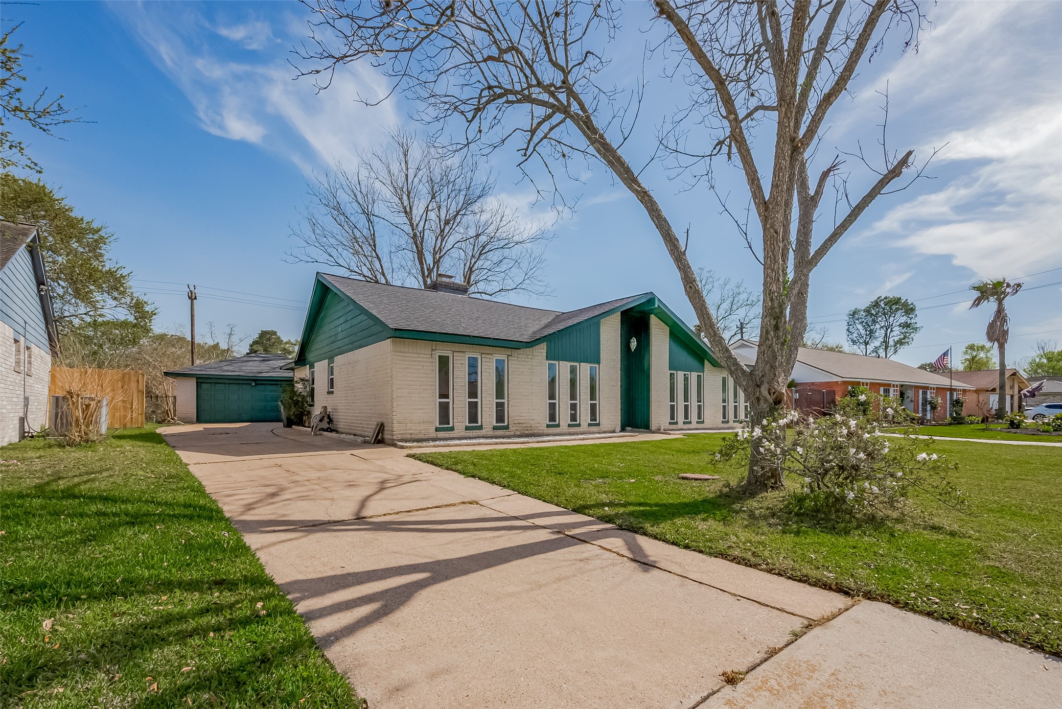 4403 Ravine Drive Property Photo