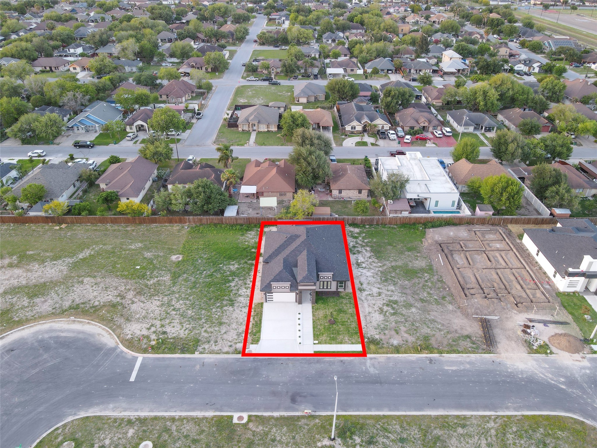 3007 E Ebano Avenue Property Photo 5