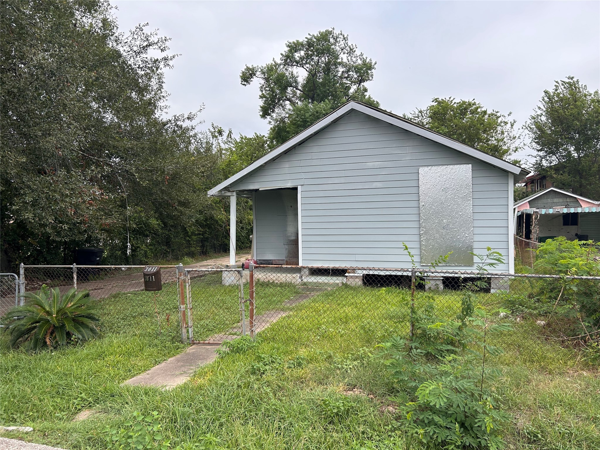 3011 Retta Street Property Photo 7