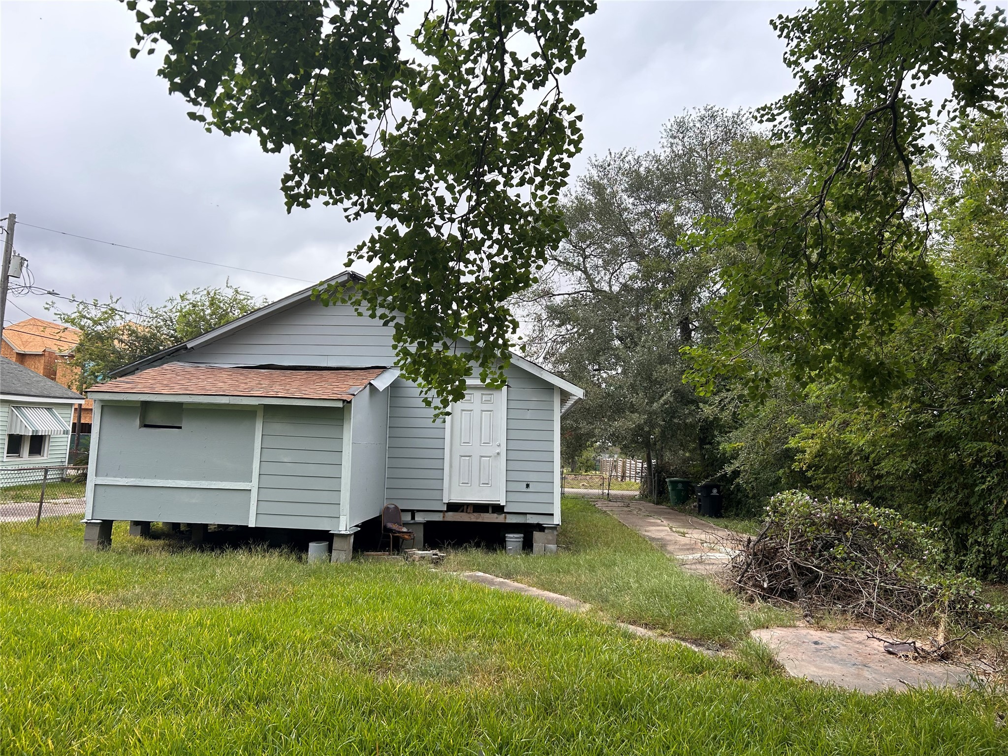 3011 Retta Street Property Photo 12
