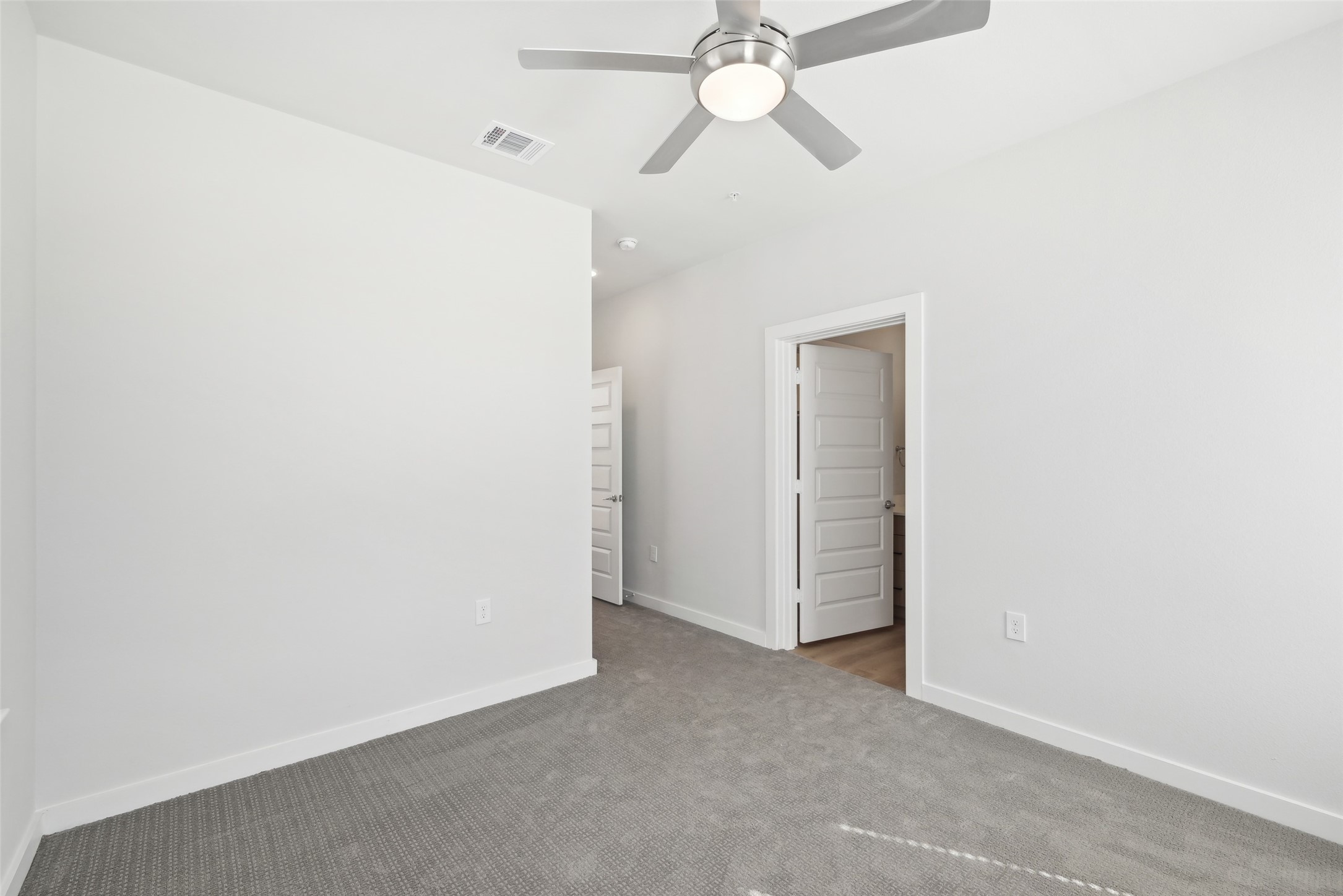 3651-501 S Custer Road Property Photo 15