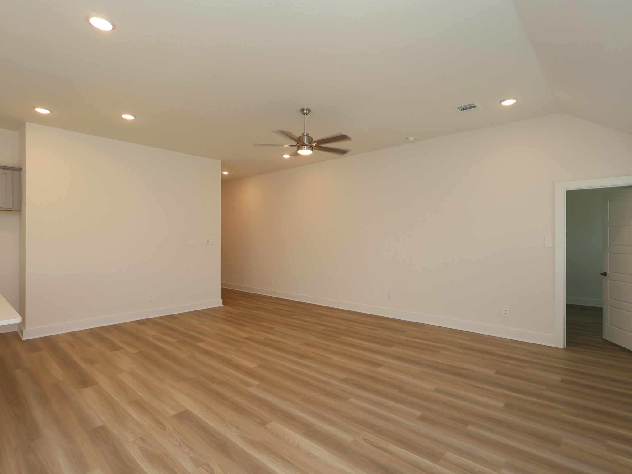 10591 Annex Avenue Property Photo 13