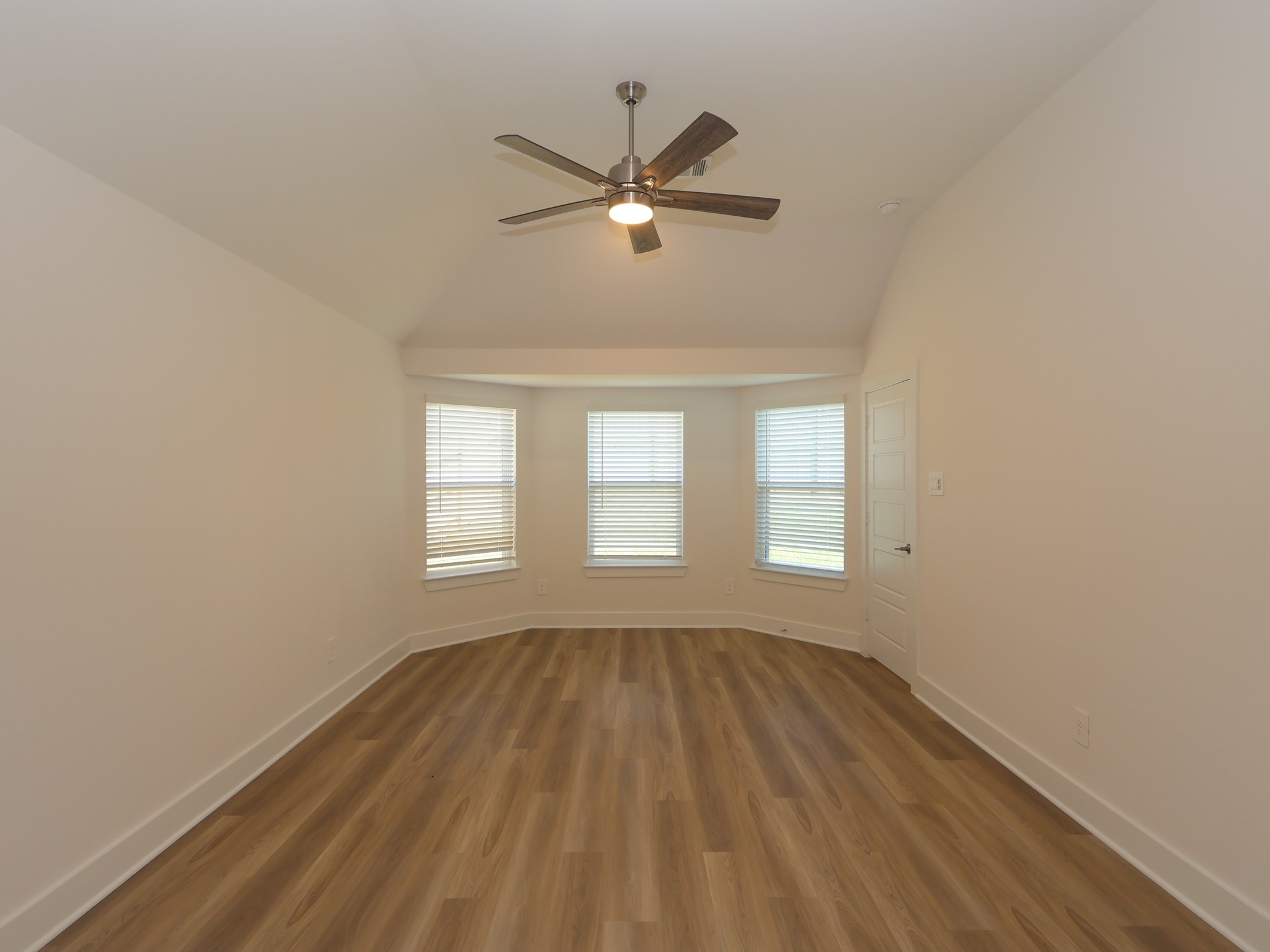 10591 Annex Avenue Property Photo 21