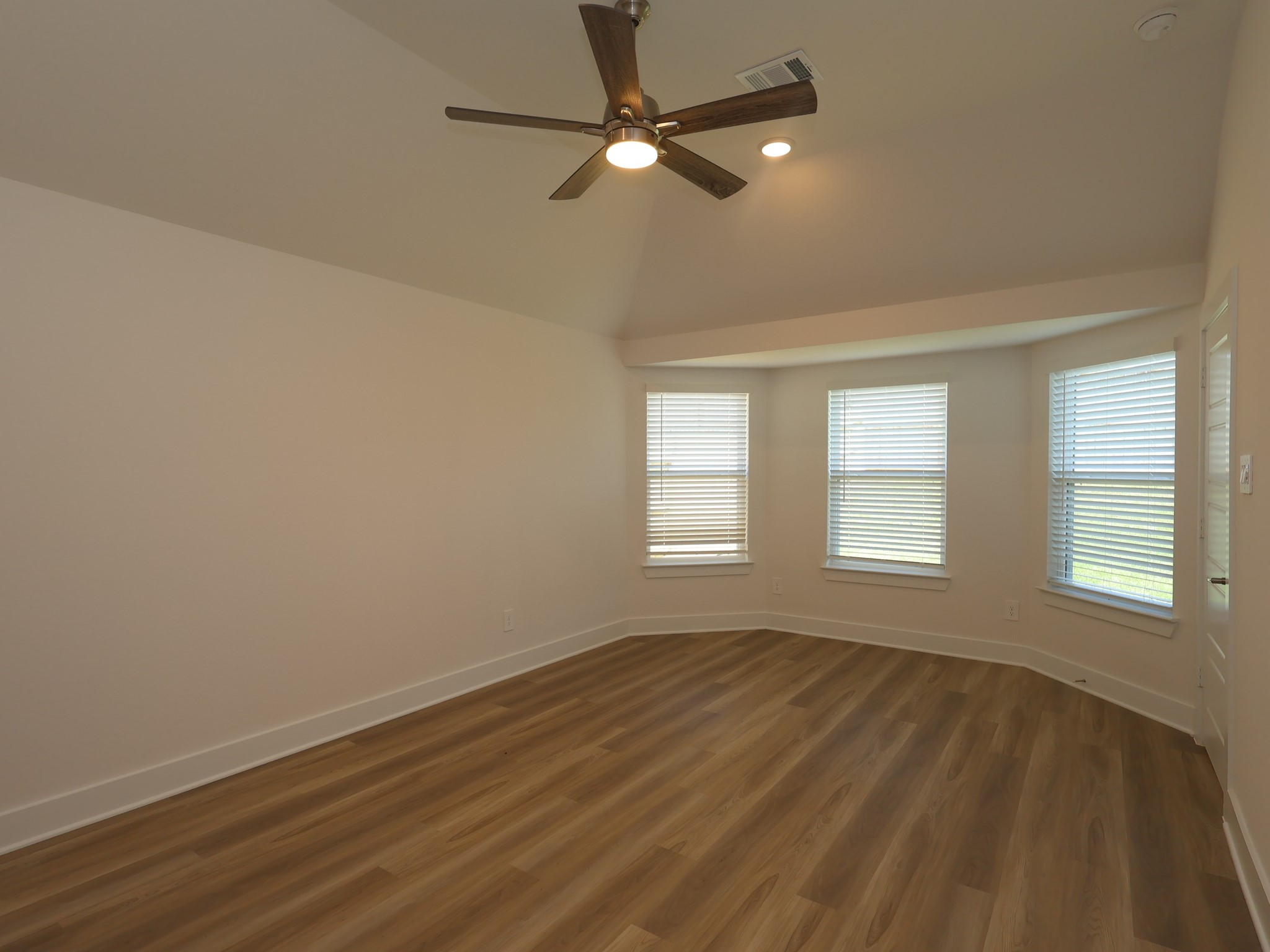 10591 Annex Avenue Property Photo 22