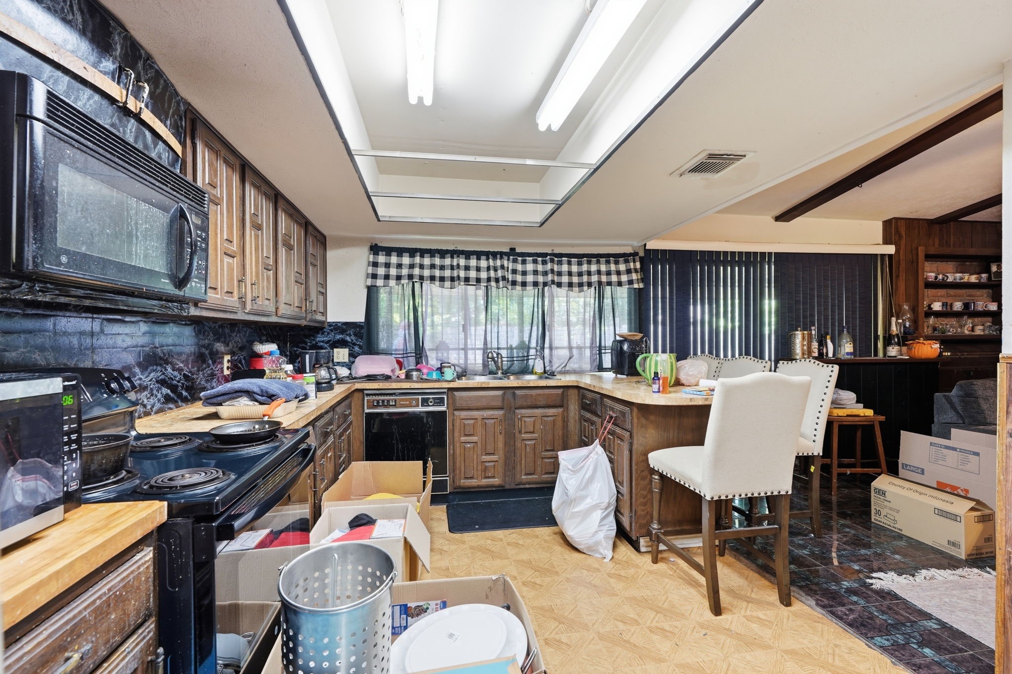 15718 Munson Lane Property Photo 4