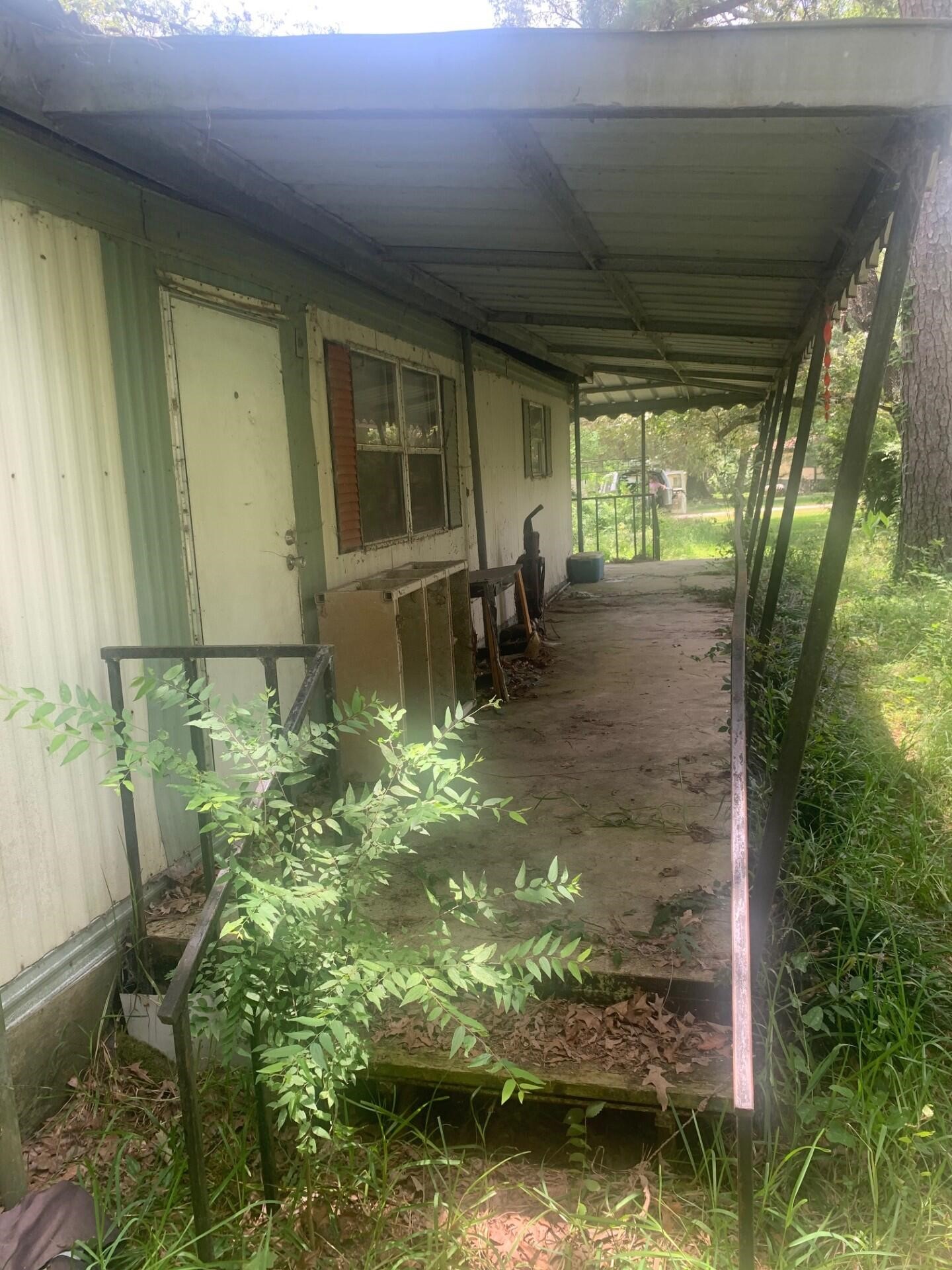 217 E Sunset Drive Property Photo 2