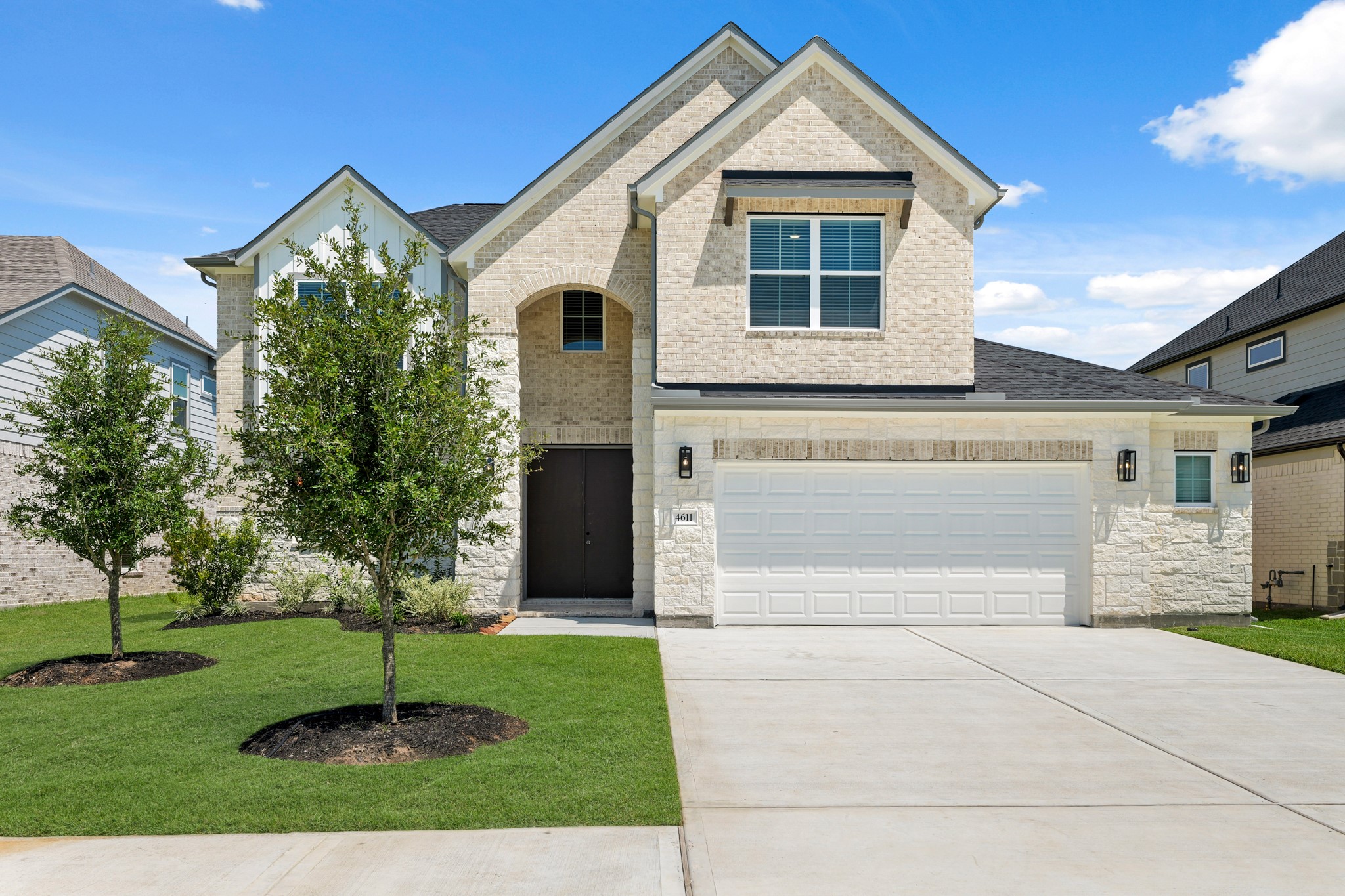 4611 Whisperwood Drive Property Photo 3
