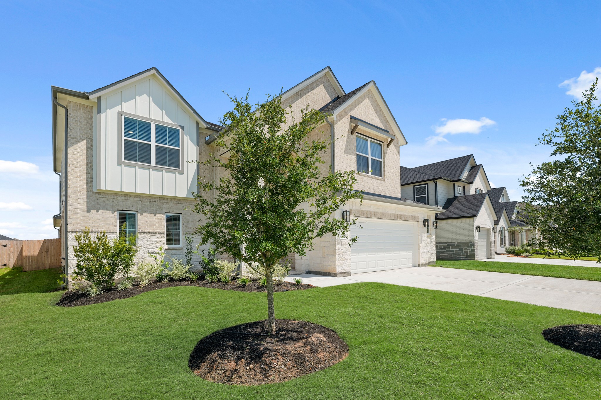 4611 Whisperwood Drive Property Photo 4