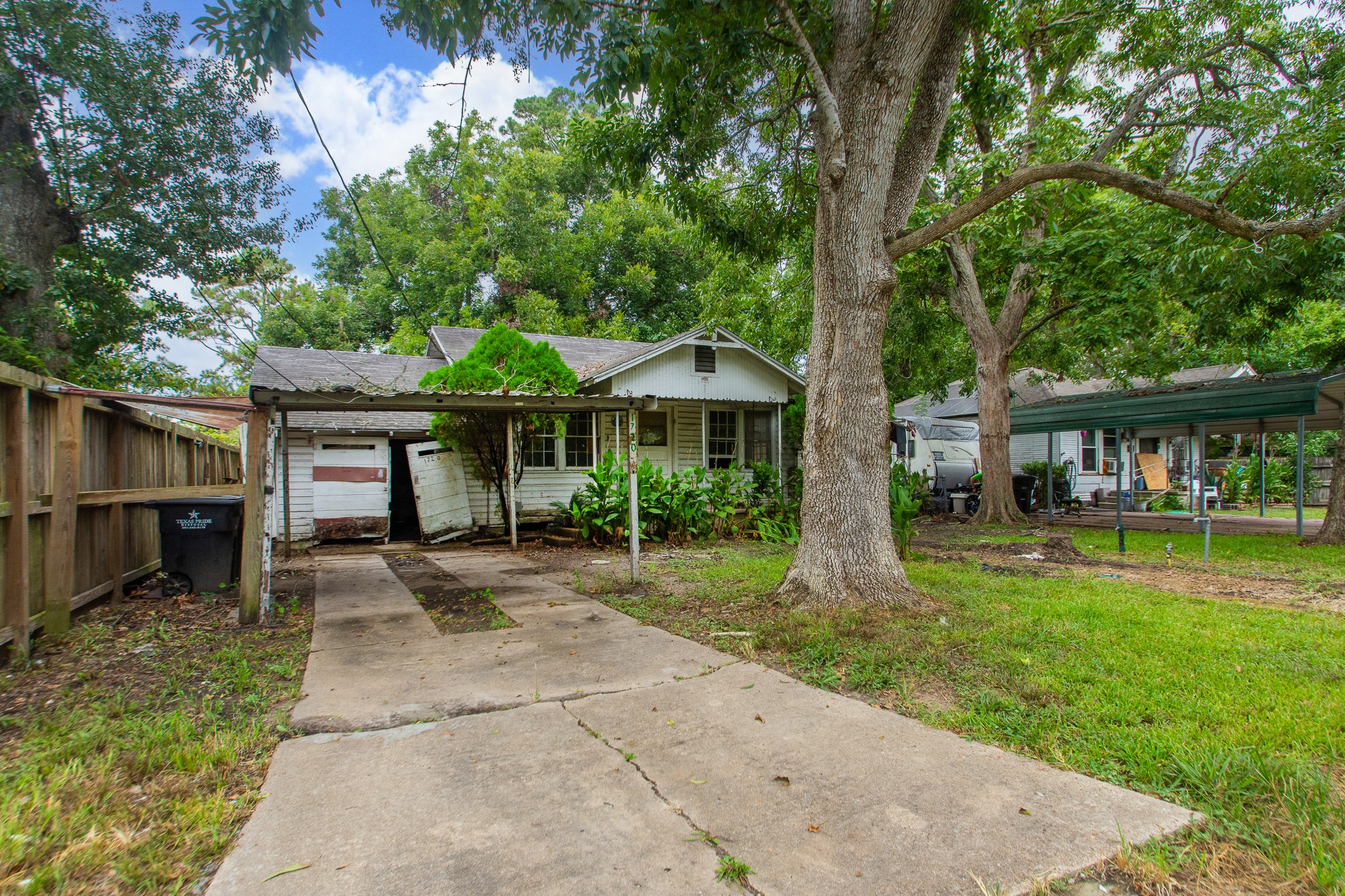 1720 W Sidnor Street Property Photo 3