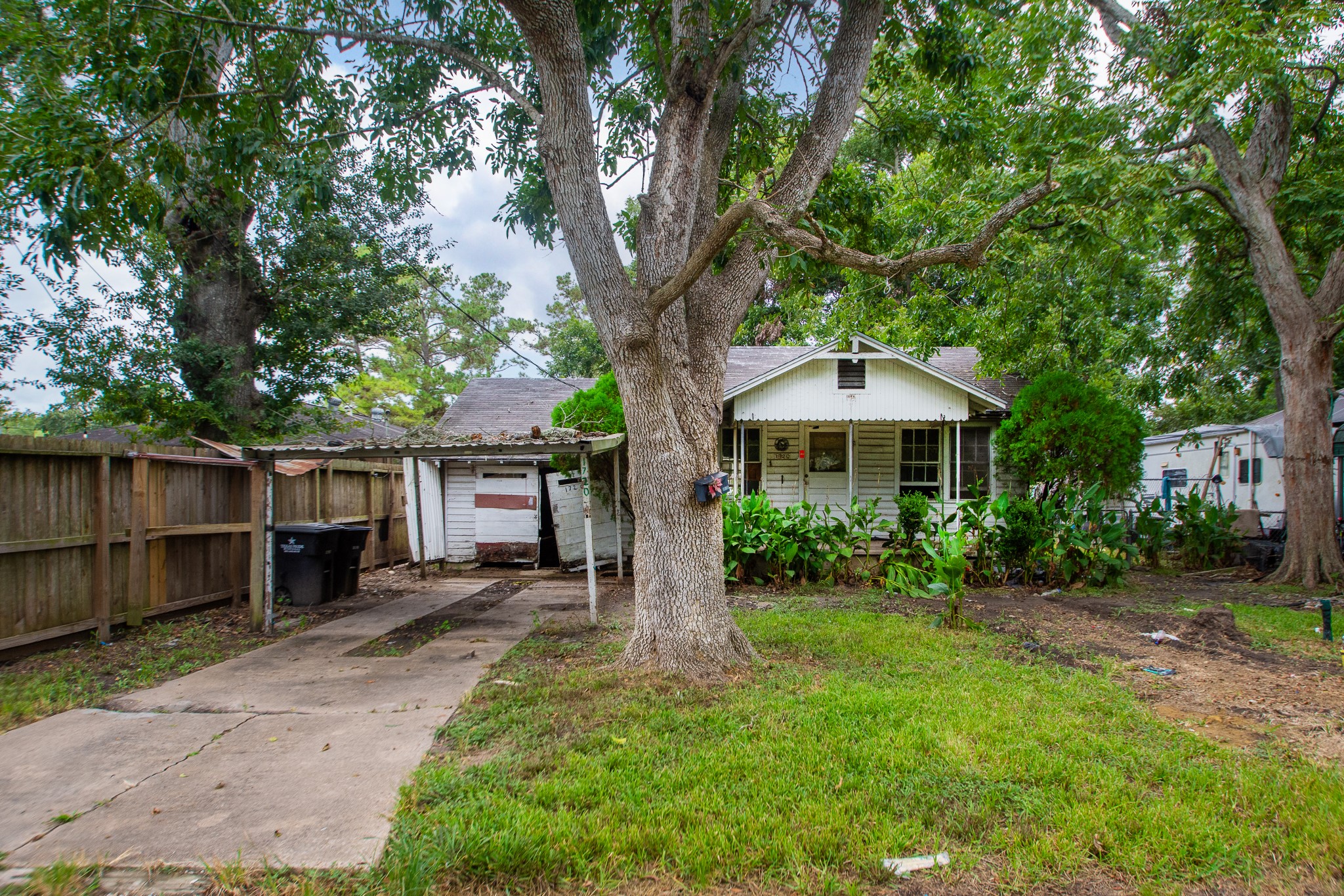 1720 W Sidnor Street Property Photo 4