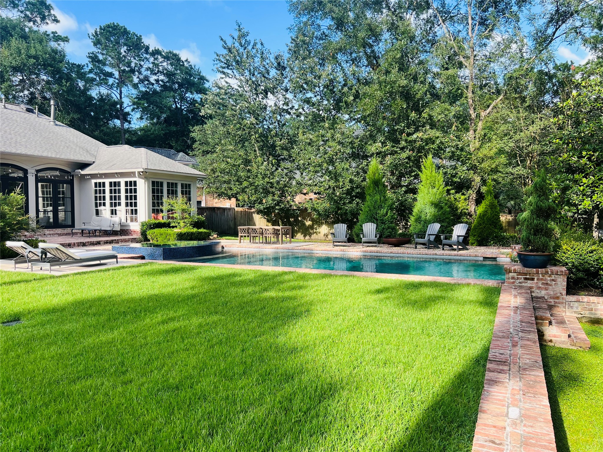 51 N Wooded Brook Circle Property Photo 1