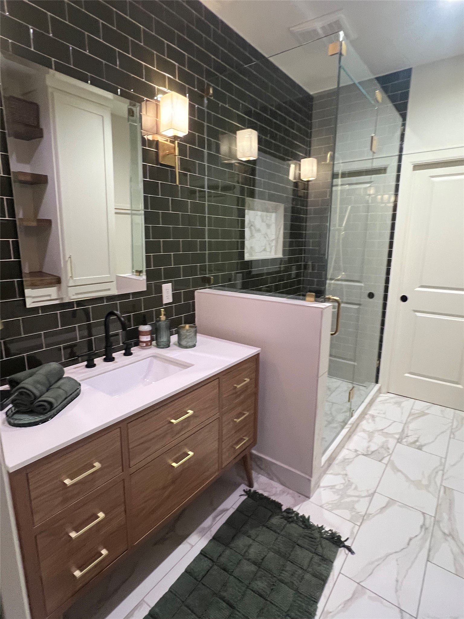 51 N Wooded Brook Circle Property Photo 16