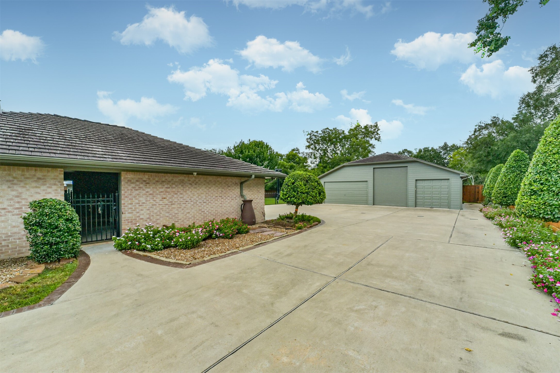 3210 Nottingham Street Property Photo 4