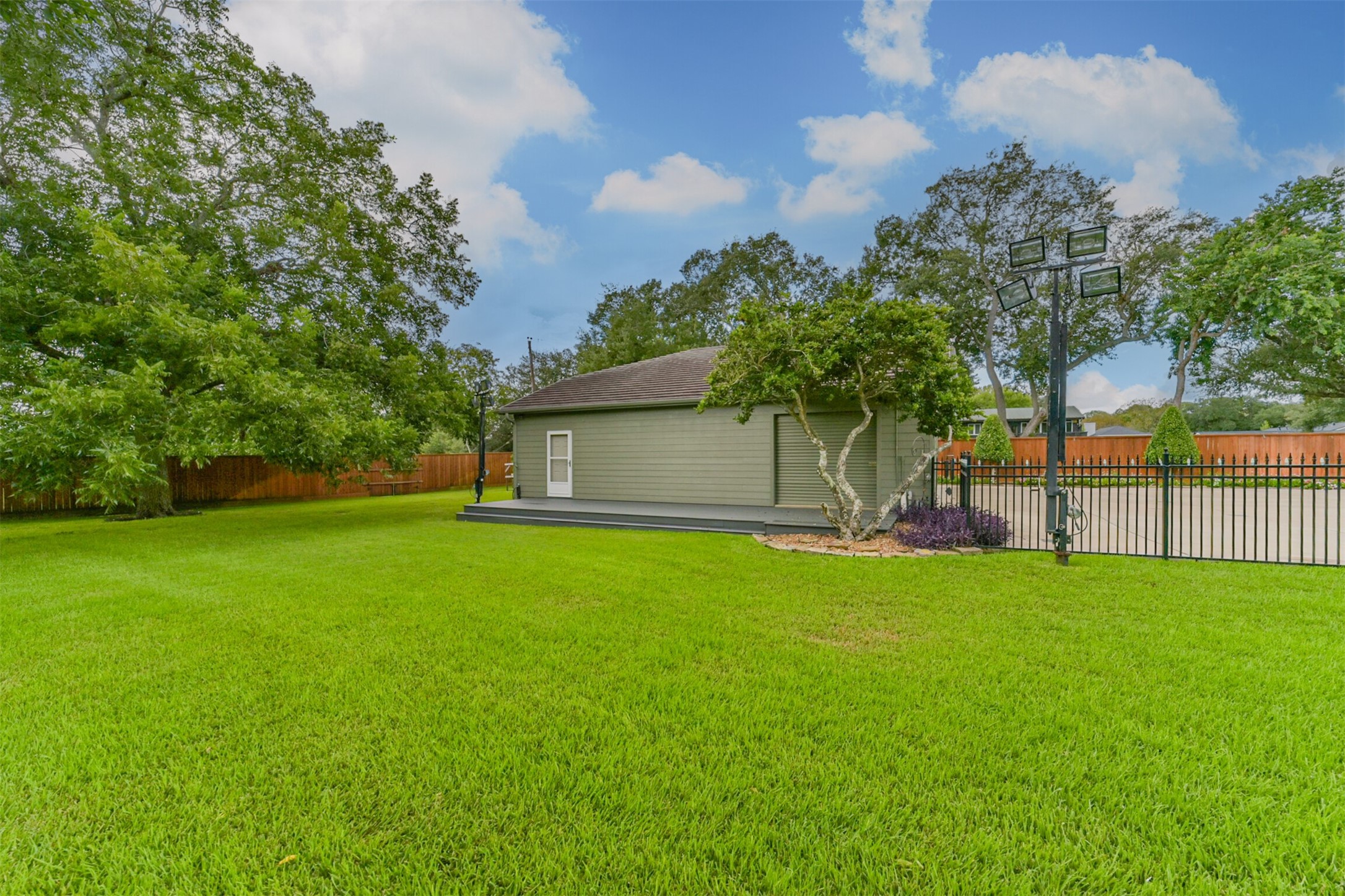 3210 Nottingham Street Property Photo 43