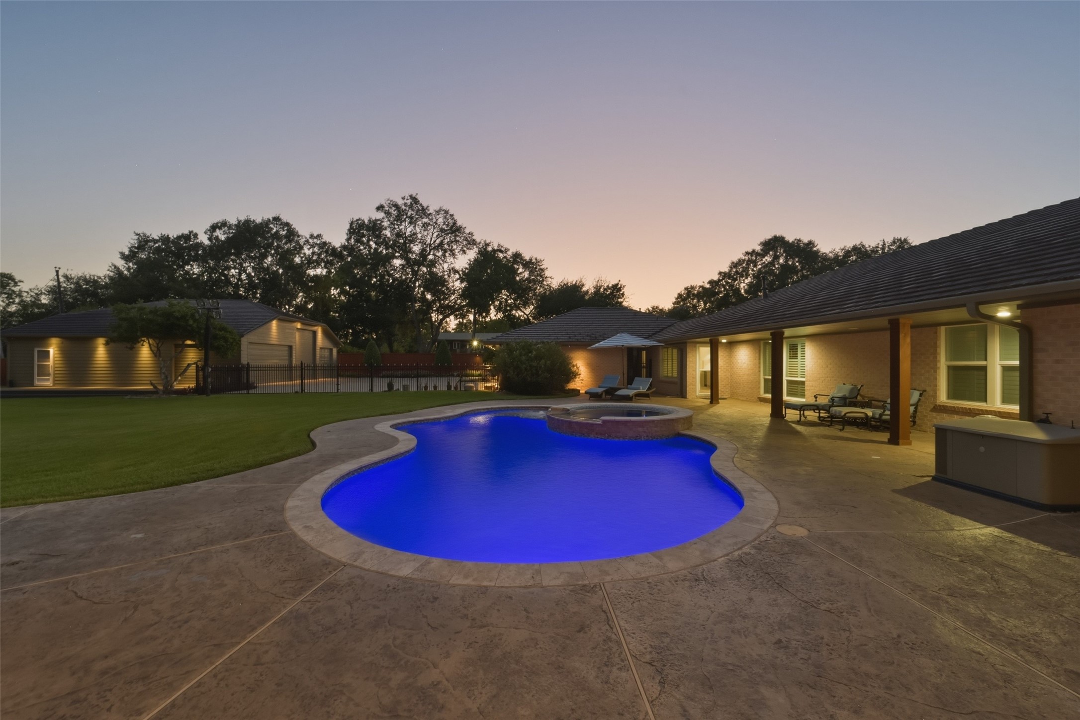 3210 Nottingham Street Property Photo 48
