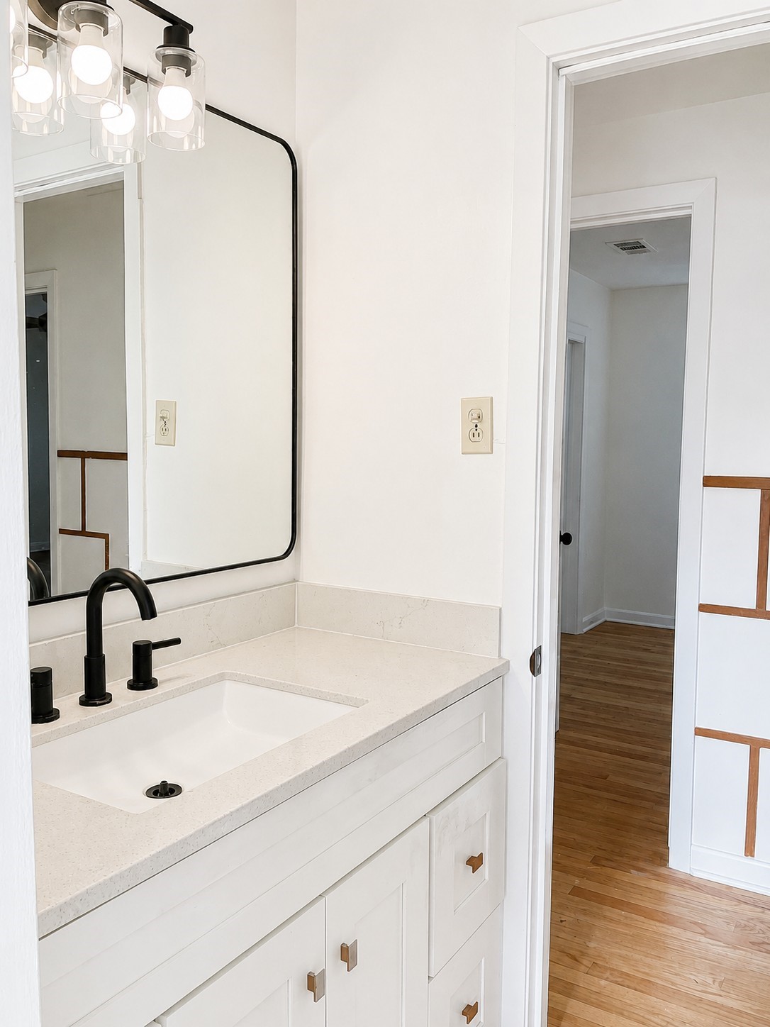 1008 Wright Boulevard Property Photo 8