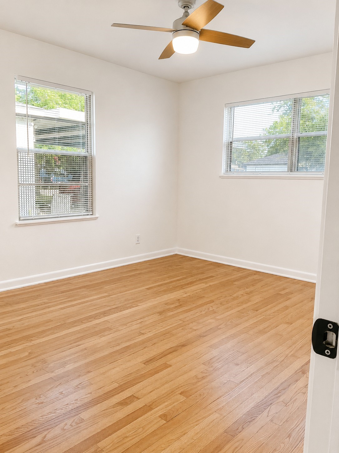 1008 Wright Boulevard Property Photo 11