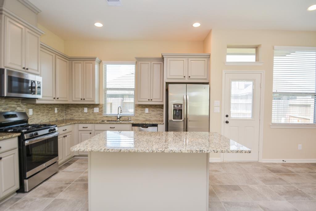 12239 Stellano Property Photo 9