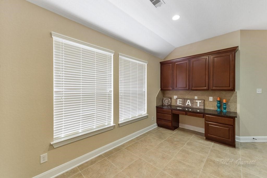 6114 Brookmall Property Photo 11