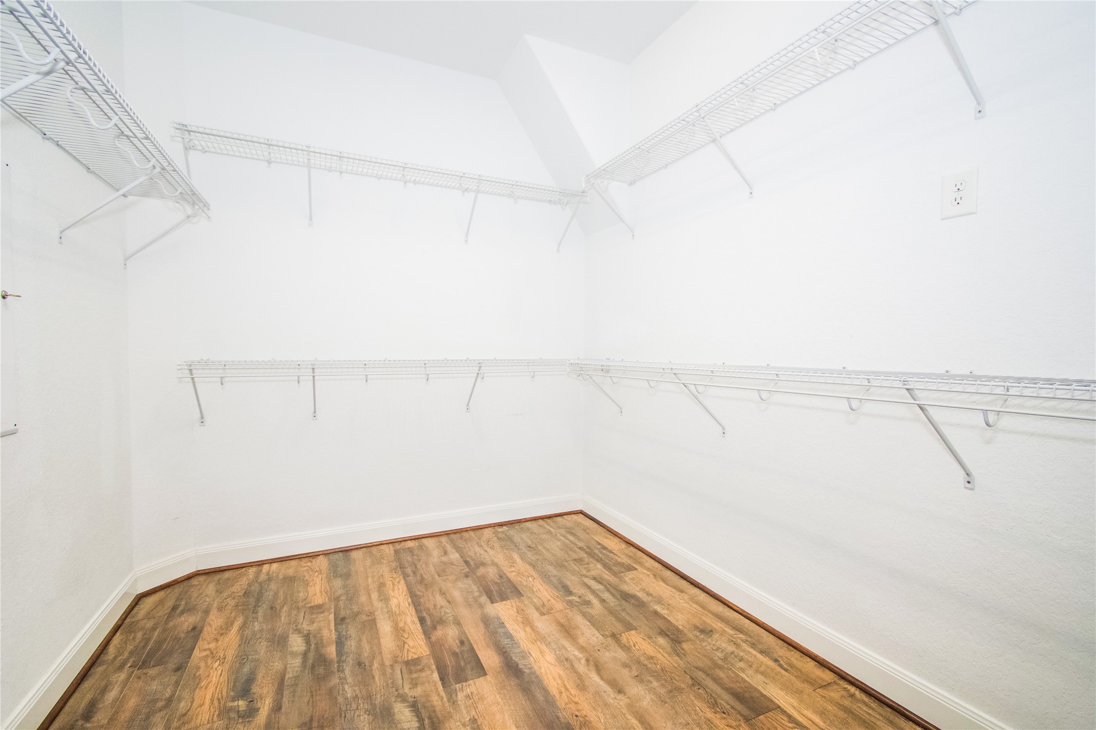 6114 Brookmall Property Photo 16