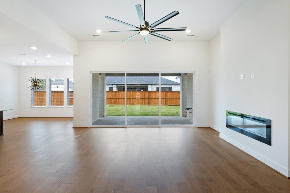 27827 Green Lake Property Photo 3