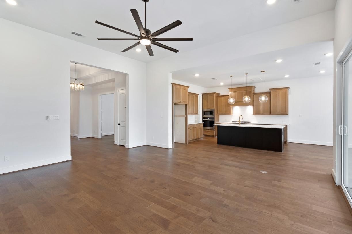 27827 Green Lake Property Photo 5