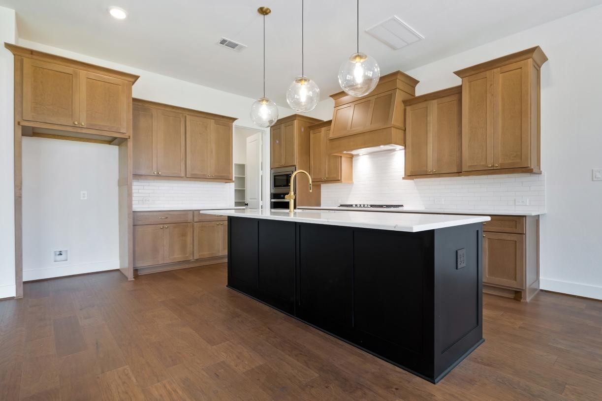27827 Green Lake Property Photo 6