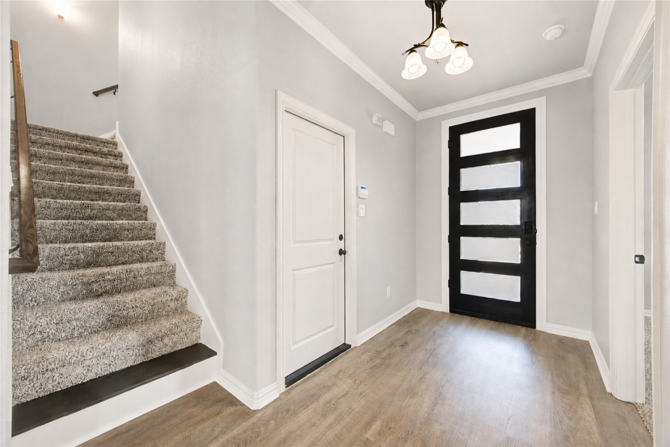 6205 Daytona Drive Property Photo 5
