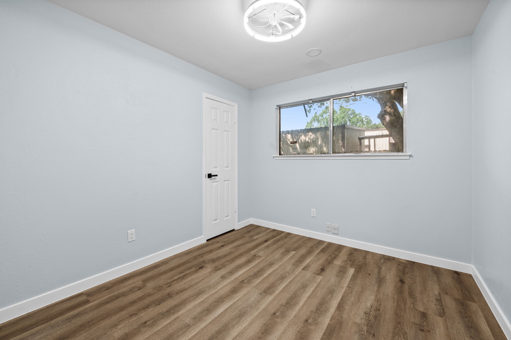 1908 Chelsea Court Property Photo 15
