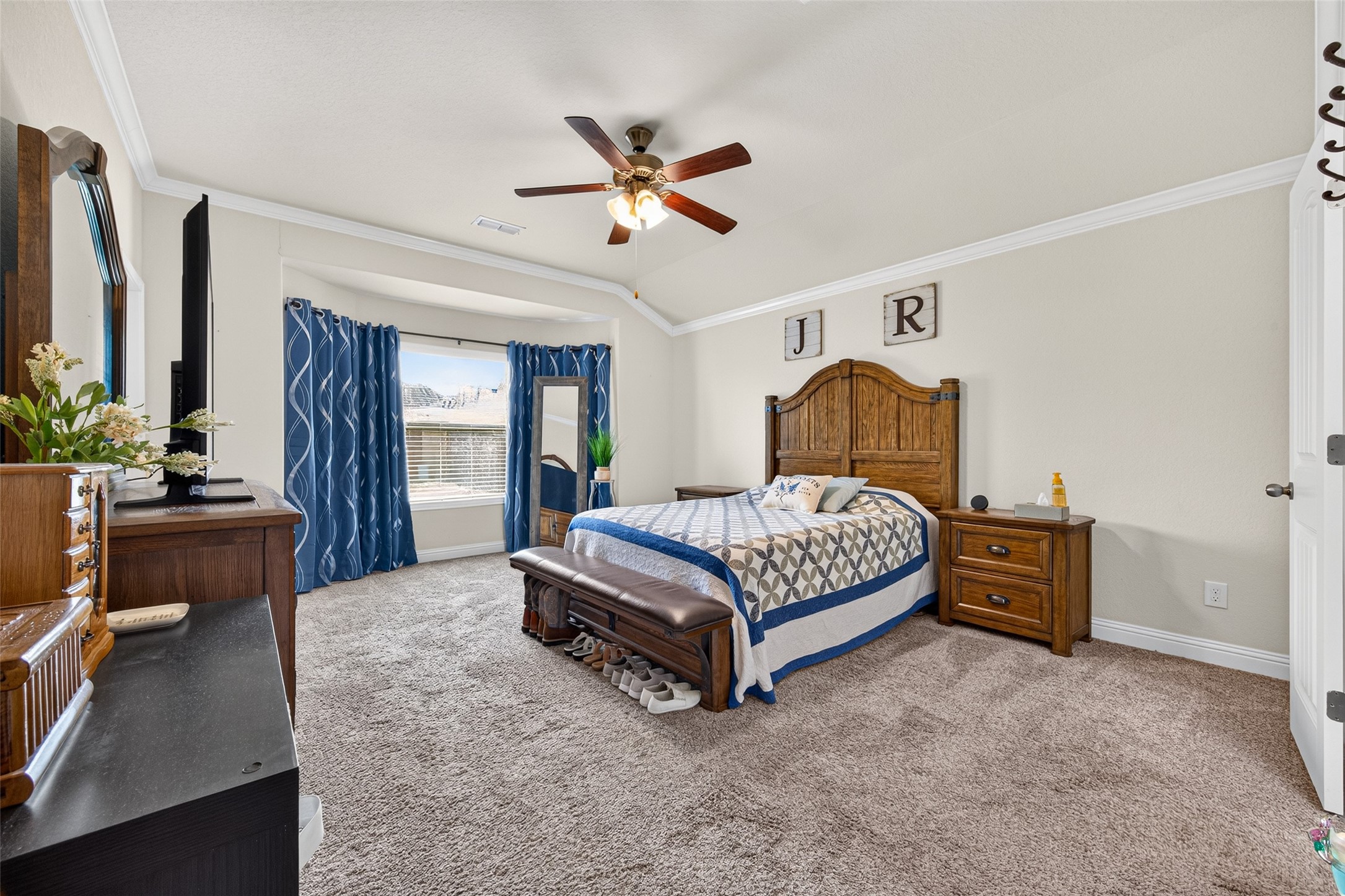 9710 Stratton Ridge Drive Property Photo 16