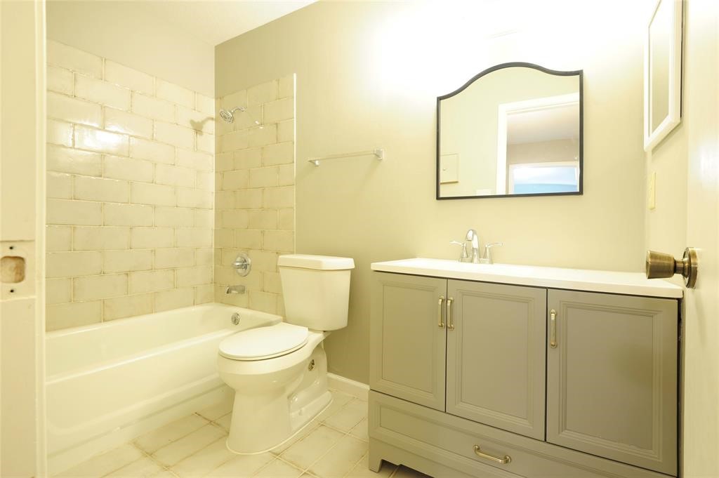 9700 Leawood Boulevard 2110 Property Photo 8