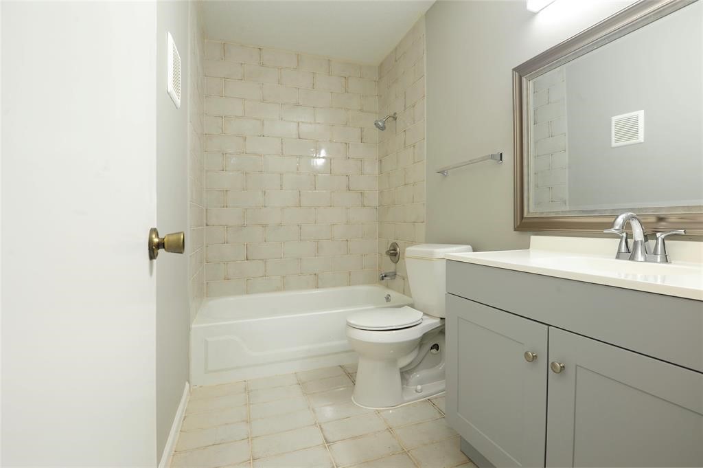 9700 Leawood Boulevard 2110 Property Photo 11