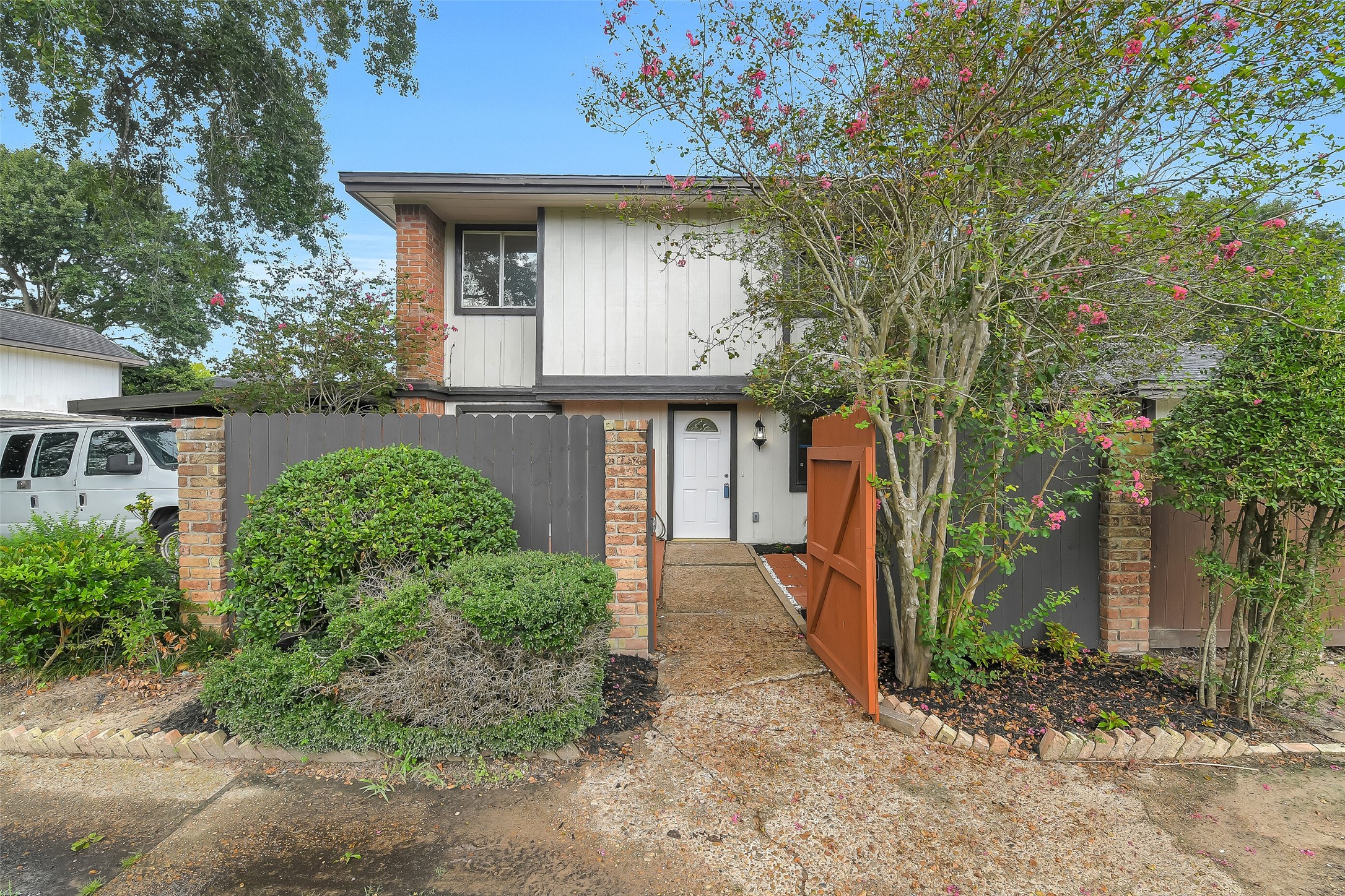 12003 Greenwood Forest Drive B Property Photo 1