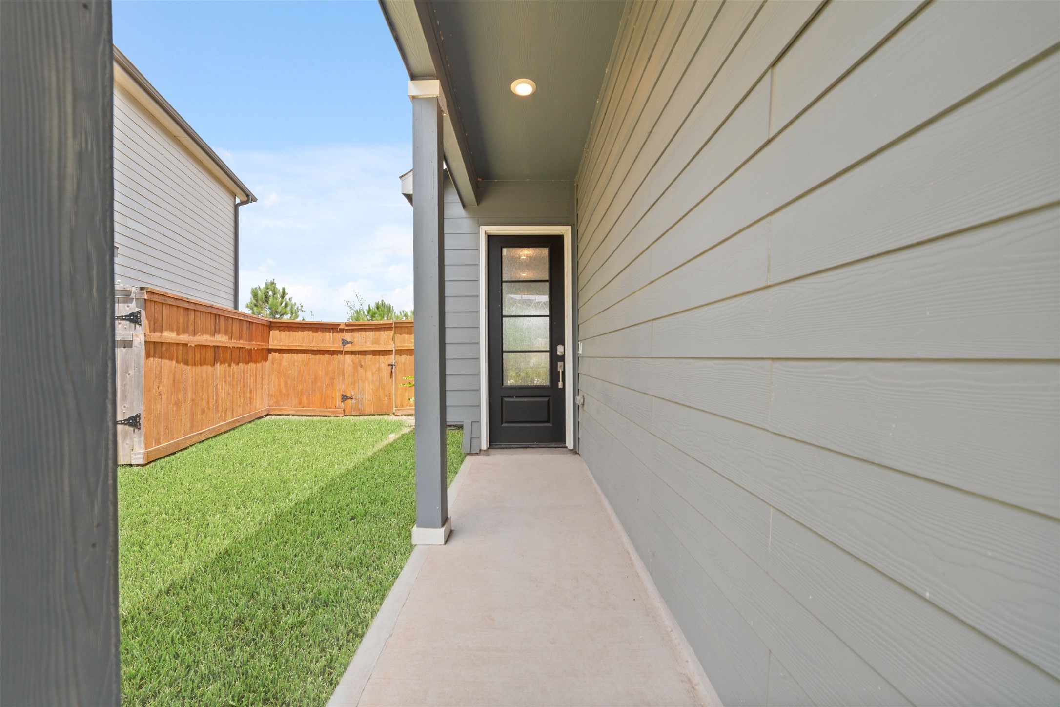 5719 Foggy Vine Court Property Photo 3