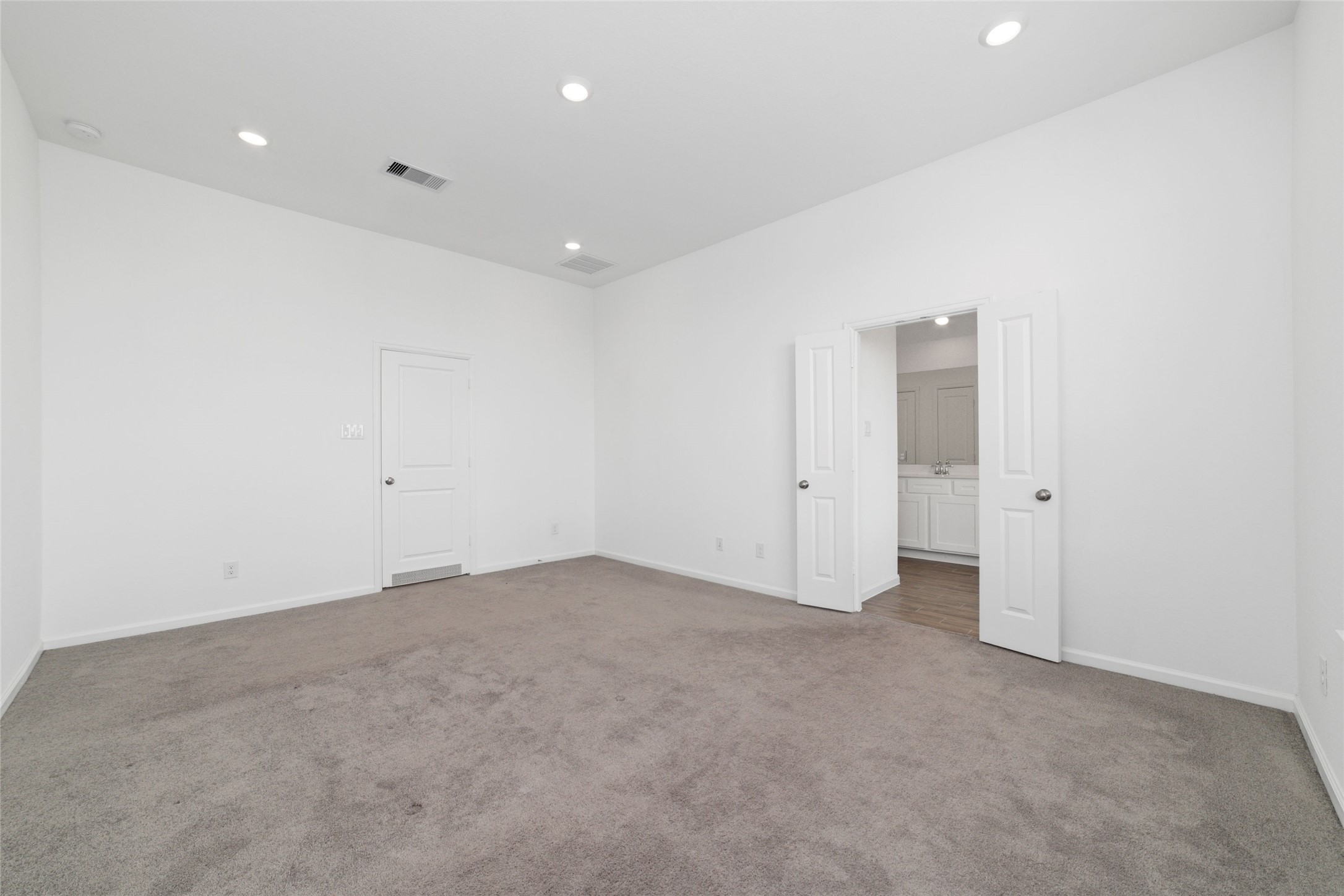 5719 Foggy Vine Court Property Photo 13