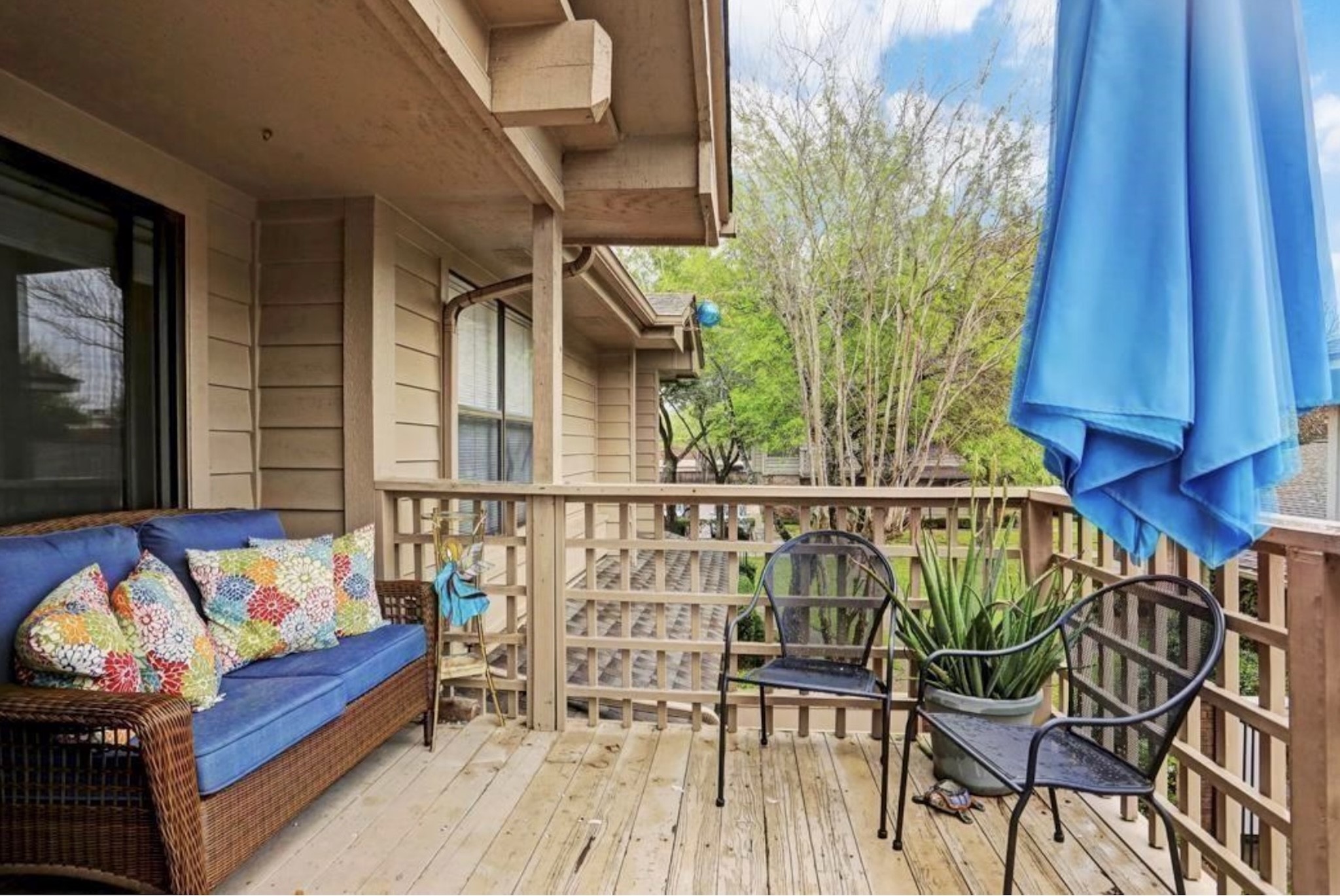2711 Grants Lake Boulevard 91 Property Photo 1