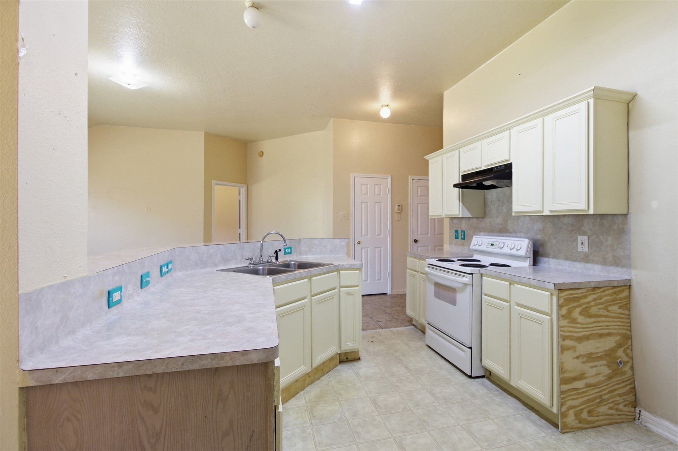 15738 Boonridge Road Property Photo 15