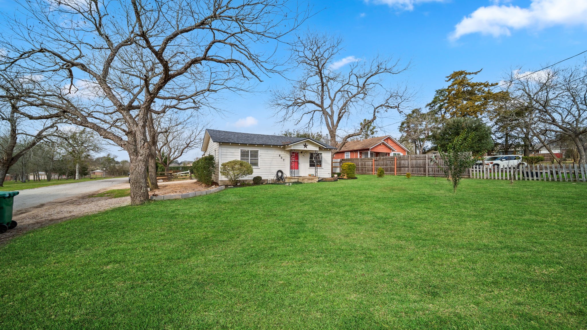 807 Burleson Street Property Photo 3