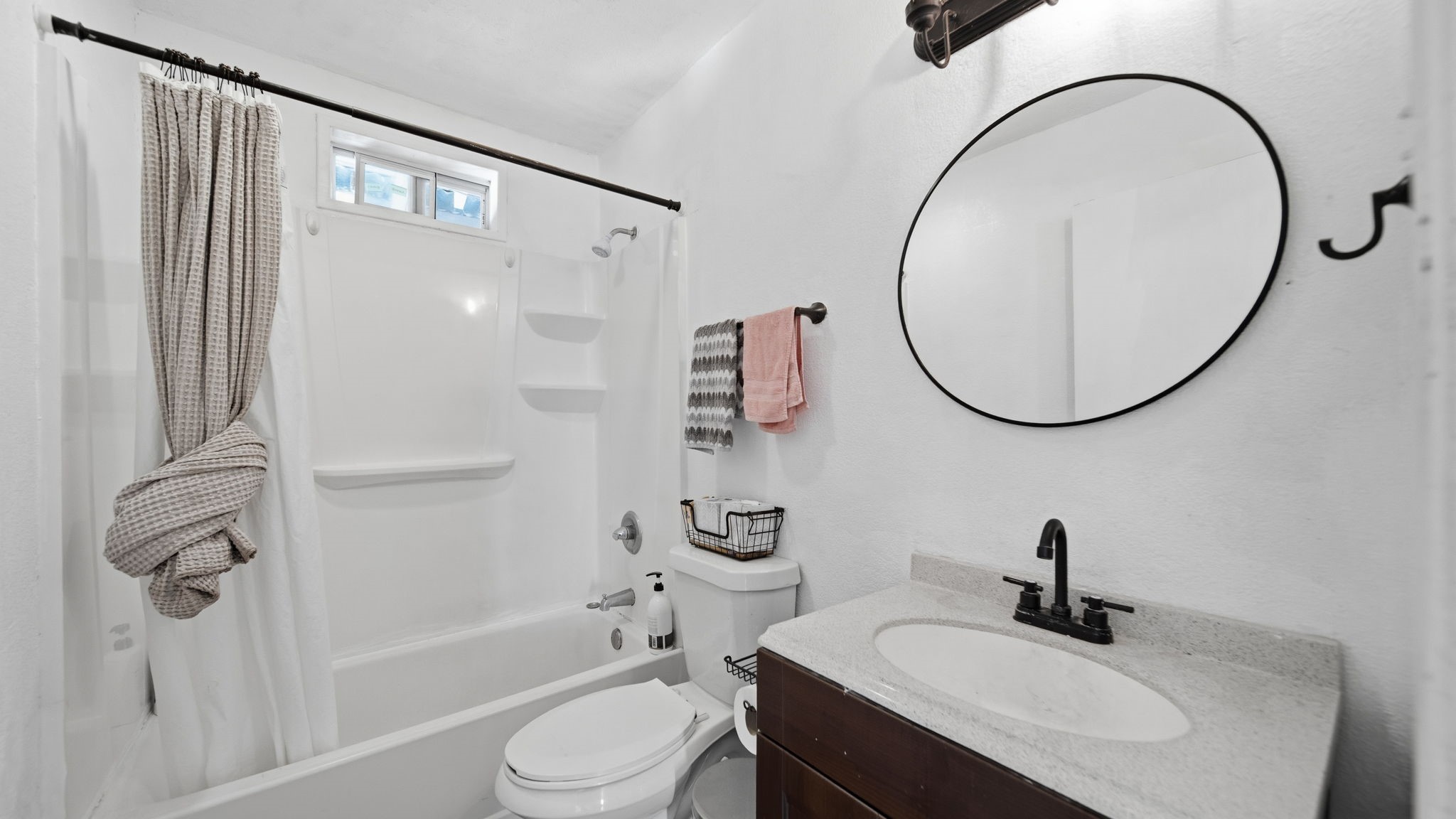 807 Burleson Street Property Photo 7