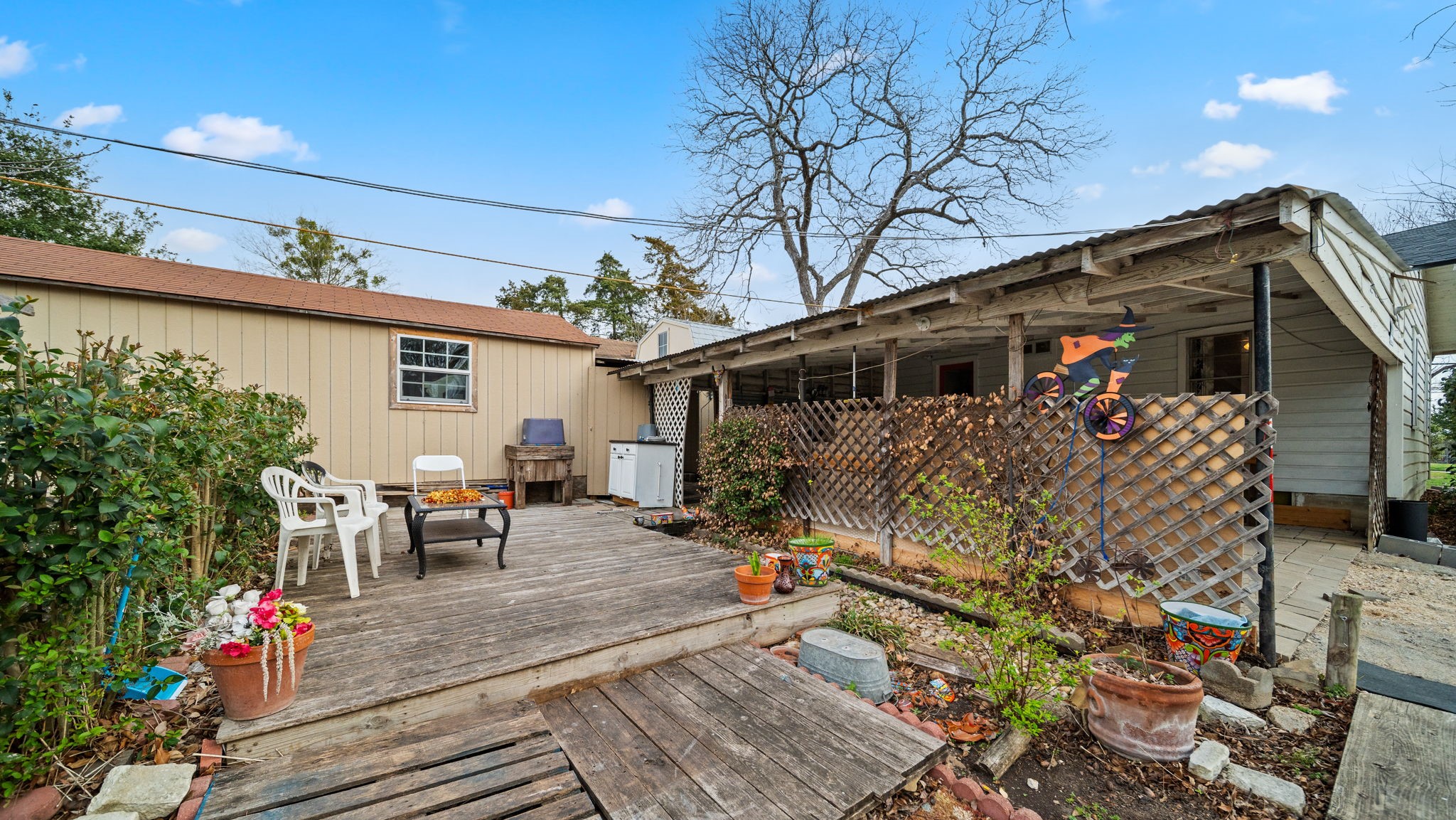 807 Burleson Street Property Photo 10